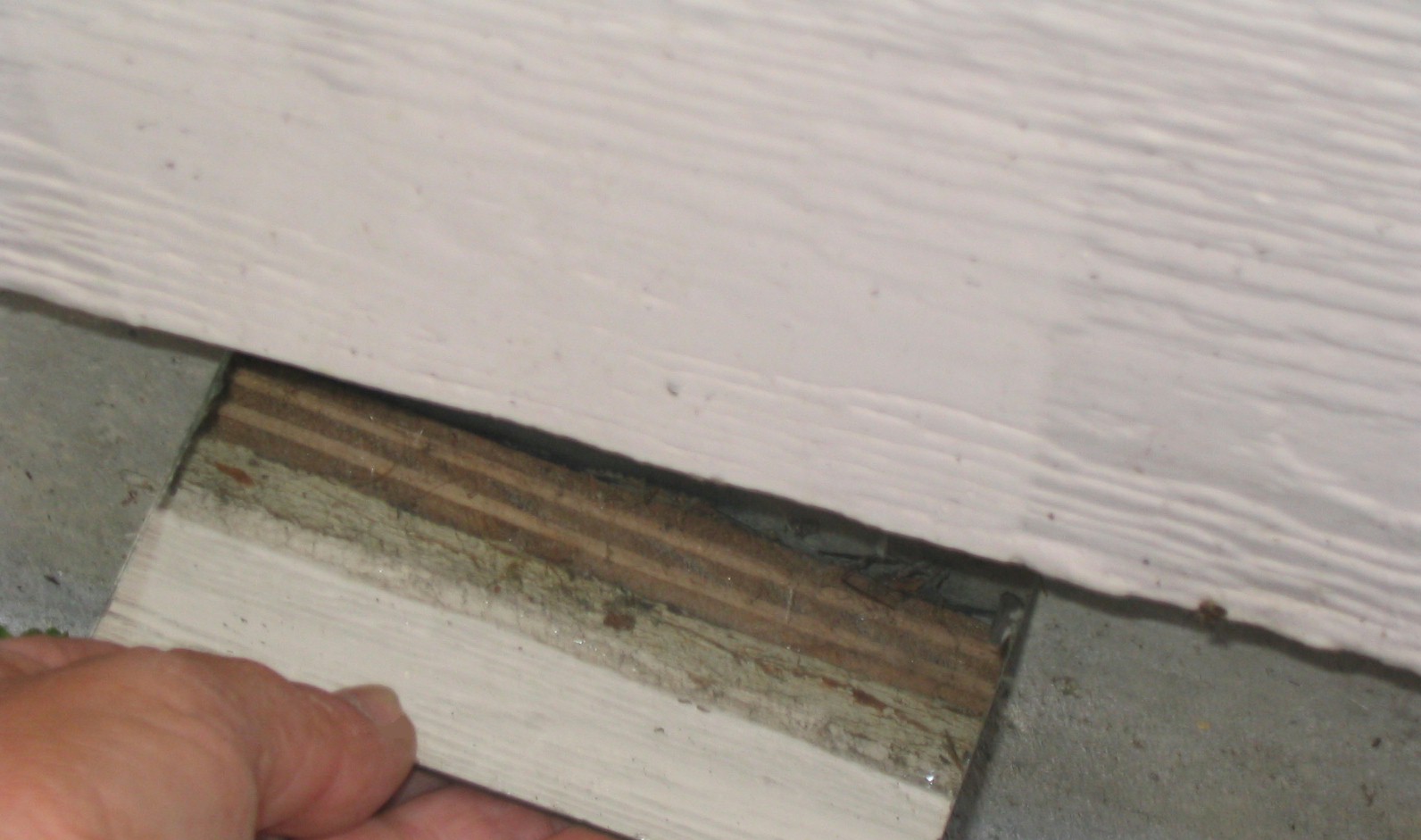 Composite Siding Identification by Siding Solutions, Inc.